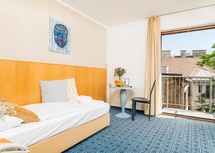 Art Hotel 3*